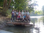 Groupe sur ponton flottant